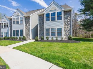 13 Bridgewater Dr, Marlton, NJ 08053