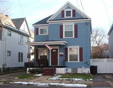 1st image of 713 E 25th St