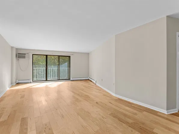 151 Coolidge Ave, Watertown, MA