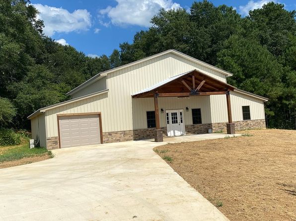 3202 Armstrong Loop