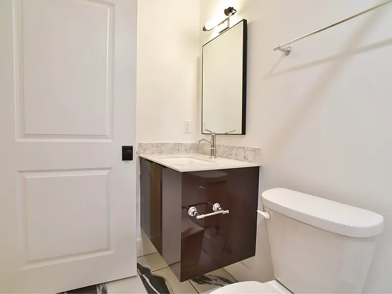 30 W Broad St #406 — Photo 3