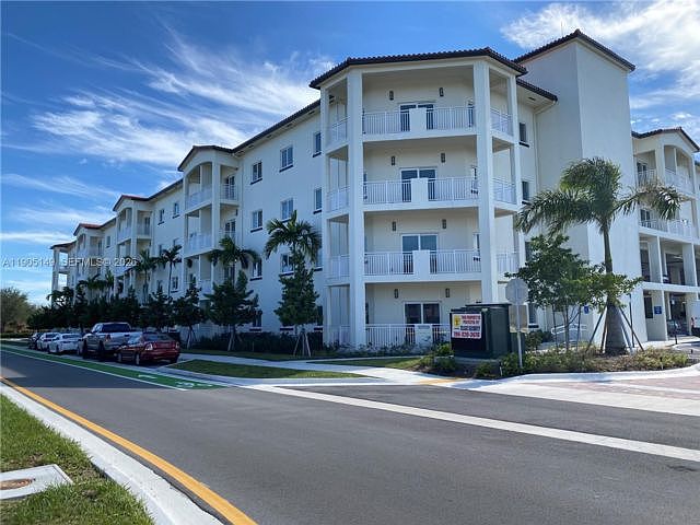 1st image of 420-10950 NW 82nd St #420