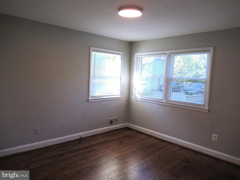 2142 N Stafford St #1 — Photo 18