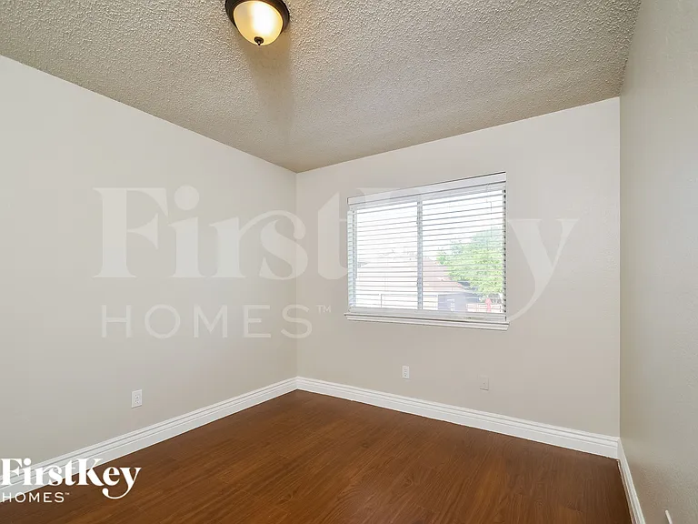 2013 Raven Ln — Photo 12