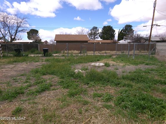 5th image of 704 N Flagstaff Ave