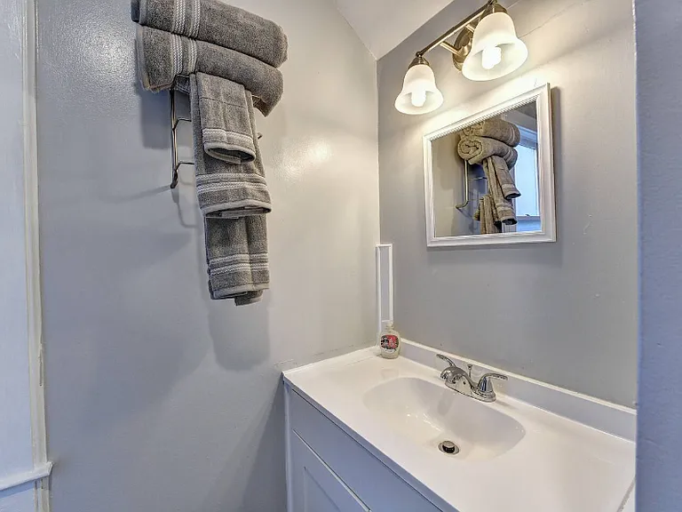 1179 Francis St NW — Photo 32