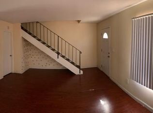 6850 John Dr, Riverside, CA 92509