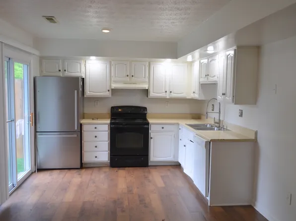 404 Darby Creek Rd APT A, Lexington, KY 40509