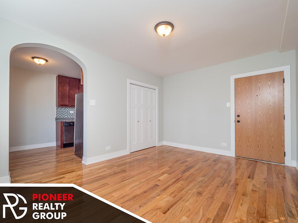 1st image of 554 W Arlington Pl #604
