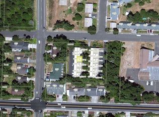 1260 10th St #9, Florence, OR