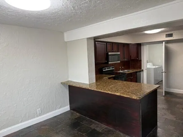 103 NE 28th St, Boca Raton, FL 33431