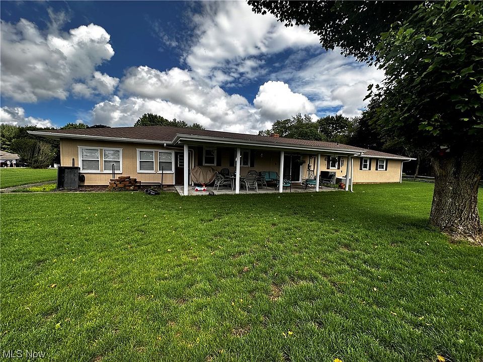 2nd image of 49091 S Park Cir