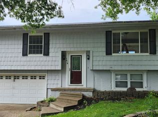 1410 E Clinton Ave, Indianola, IA 50125