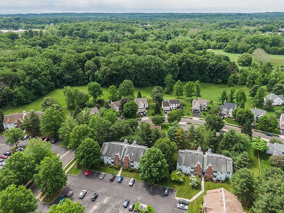 1st image of 1202 Diamond Dr