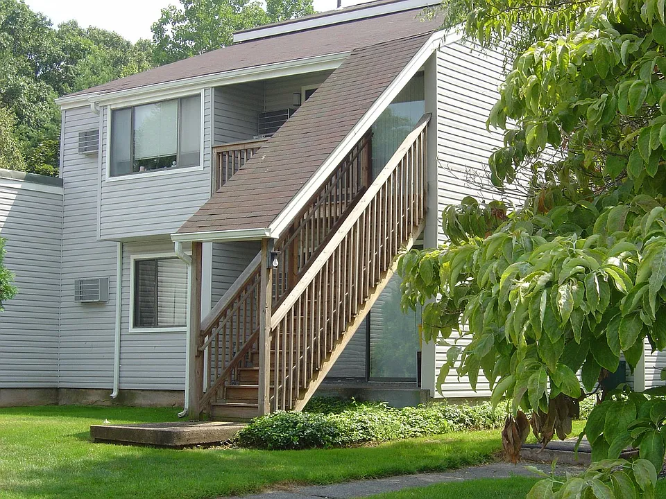 655 Talcottville Rd
