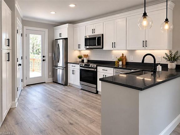 2nd image of 105 Covenant Ln