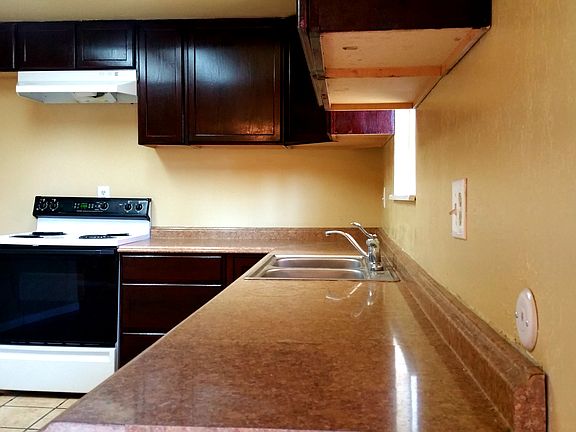 5th image of 1638 Vineland Ln