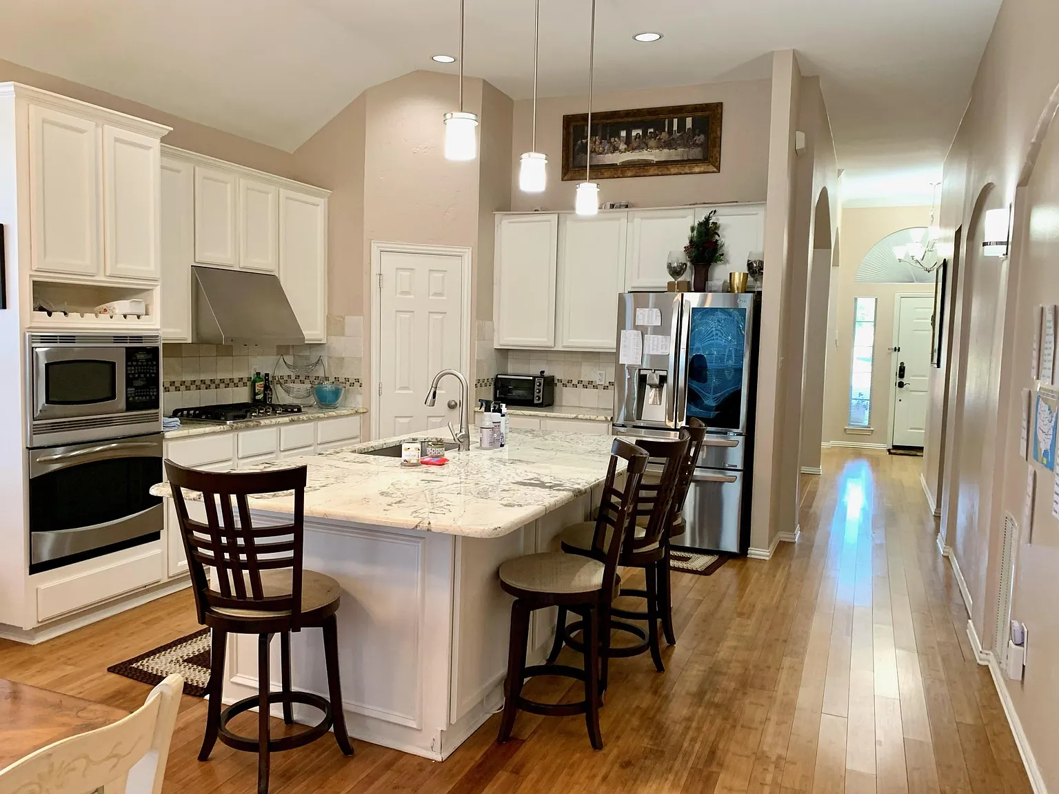 3 bed, 1887 sqft, $3,100 — Photo 2