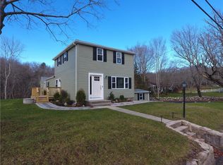 73 Old Usquepaugh Rd, Richmond, RI 02892