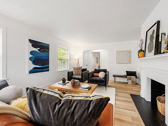 4th image of 3750 Bainbridge Rd