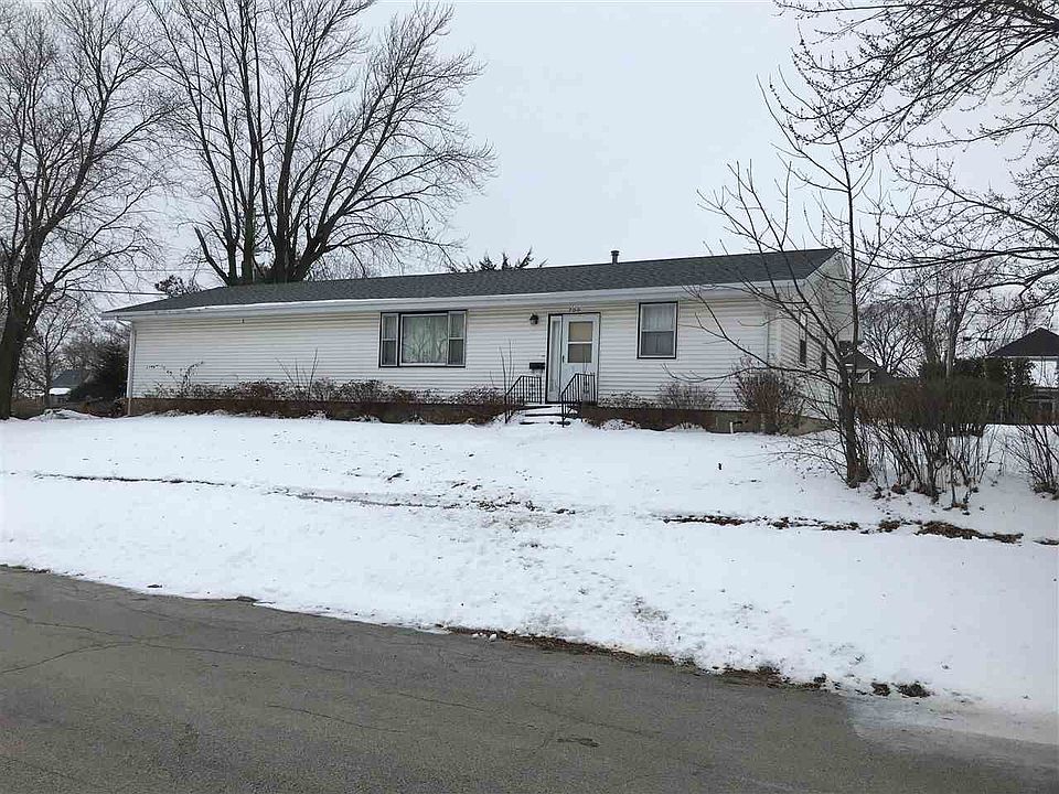 1st image of 700 2nd Ave NE