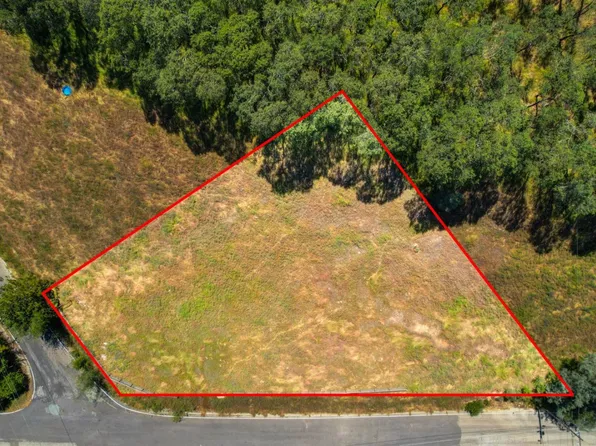 3181 Heinemann Dr, Valley Springs, CA 95252