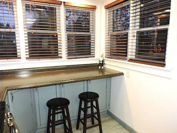 5th image of 2806 Bradfield St