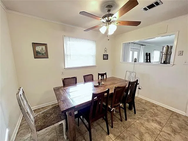 6908 Christine St — Photo 4