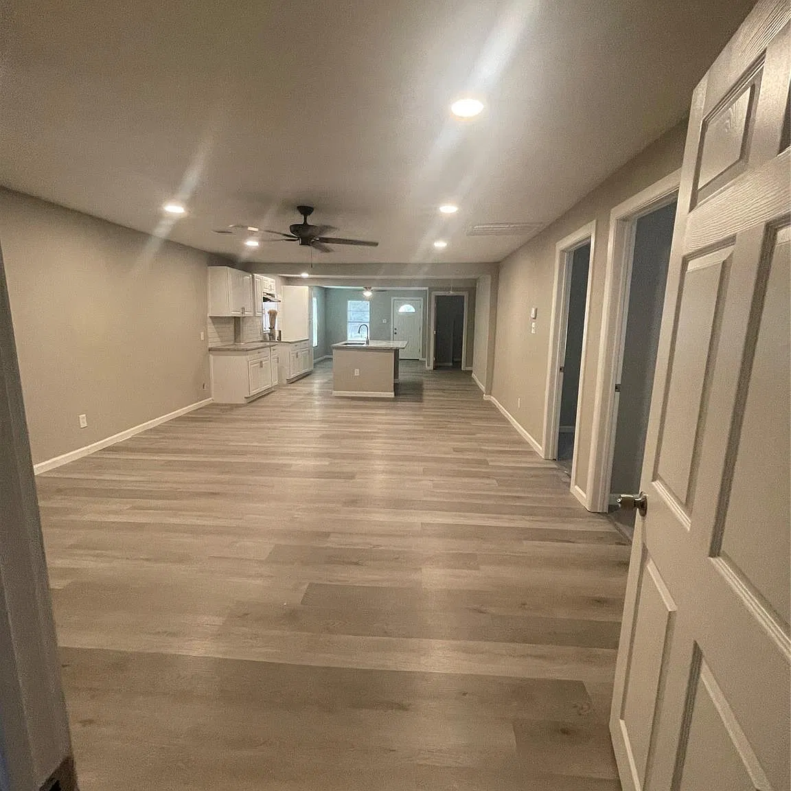 4 bed, 2.0 bath, 1975 sqft, $1,900 — Photo 3