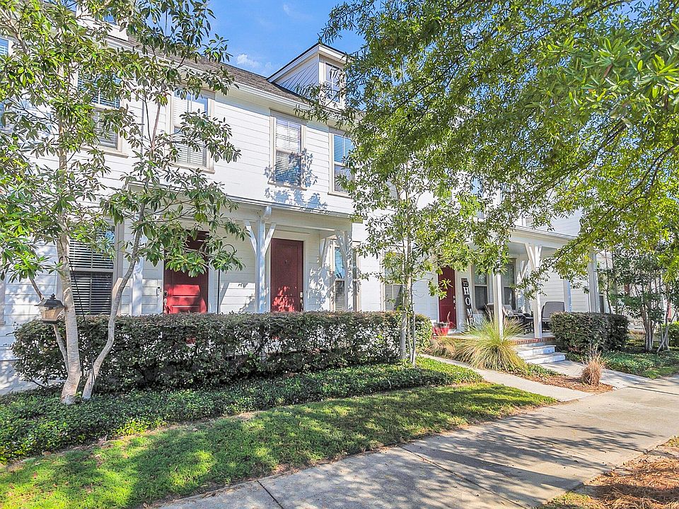 1st image of 234 Oak Park St