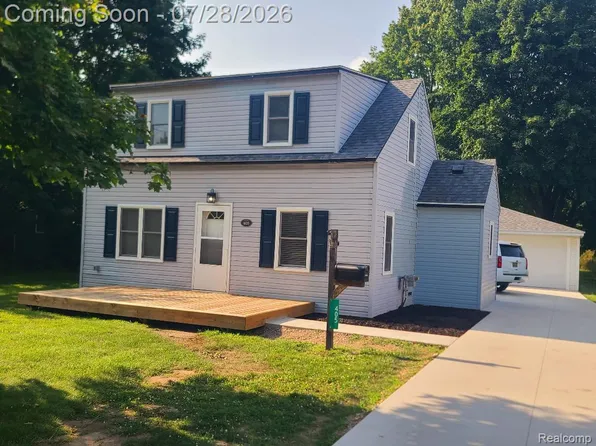405 W Russell Rd, Tecumseh, MI 49286
