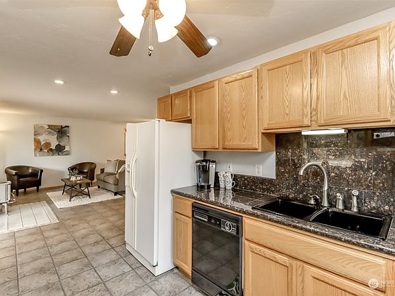 5th image of 20 N Fairway Drive E