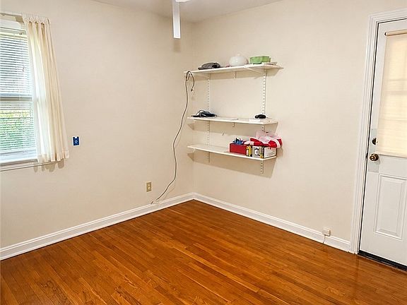 5th image of 5753 W 46th St