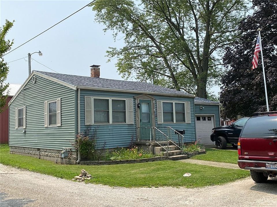 2nd image of 106 E Garfield St