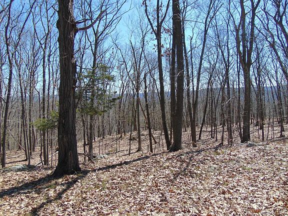 3rd image of 382 CEDAR HILL Road