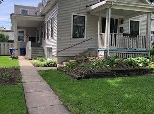 12 Richards St #C, Geneva, IL 60134