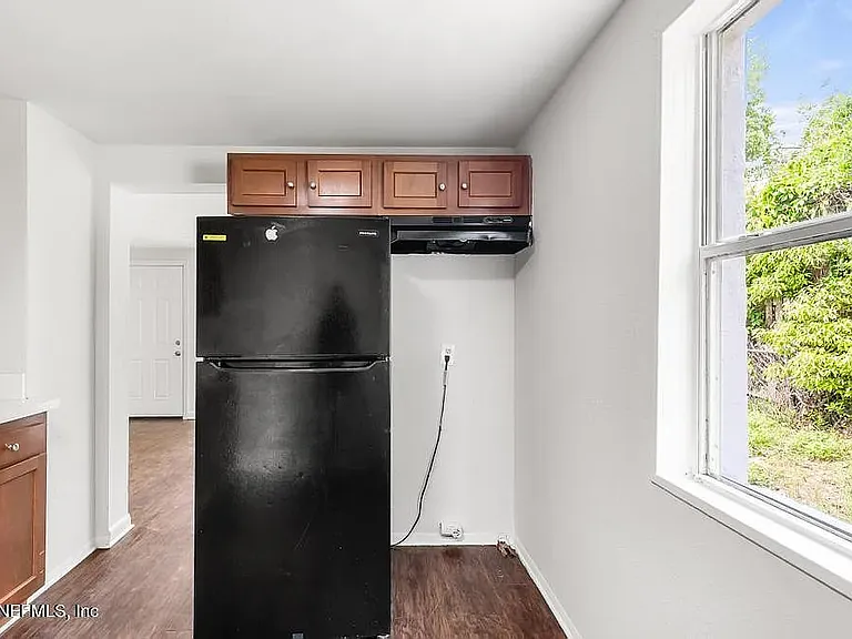 9035 Adams Ave — Photo 5
