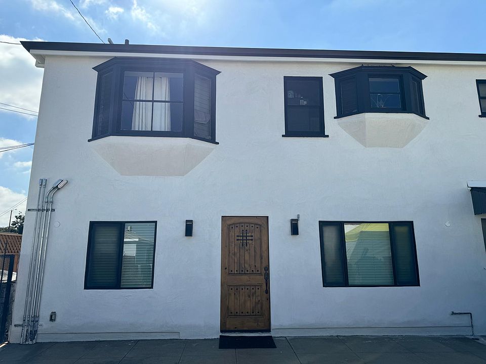 1st image of 3418 W 77th St #1/4