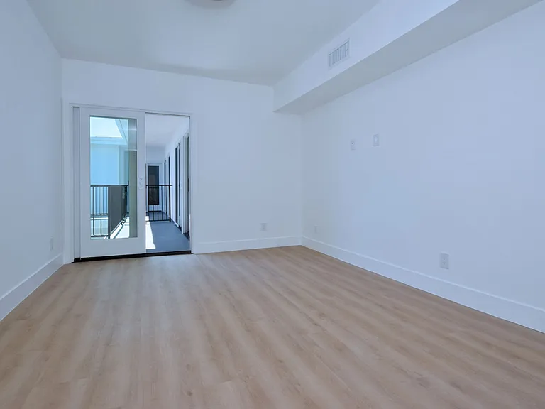 A Santa Monica Sanctuary: 834 Fourth Street — Photo 10