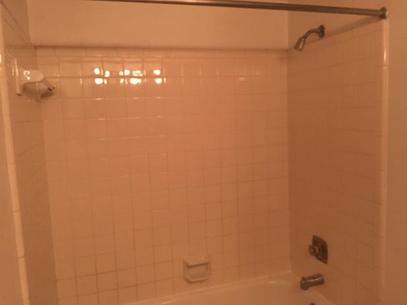 4th image of 1530 Live Oak Dr APT 2C