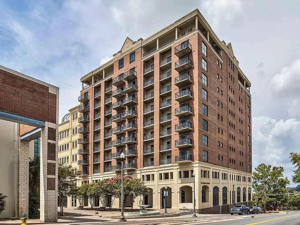213 W College Ave #802