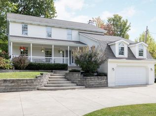 7405 Chestnut Ridge Rd, Orchard Park, NY 14127