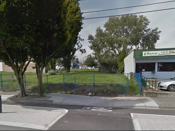 13535 105a Ave, Surrey, BC V3T 2A9