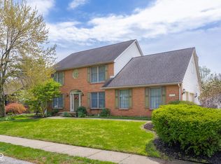 933 Hummingbird Ln, Columbus, IN 47203