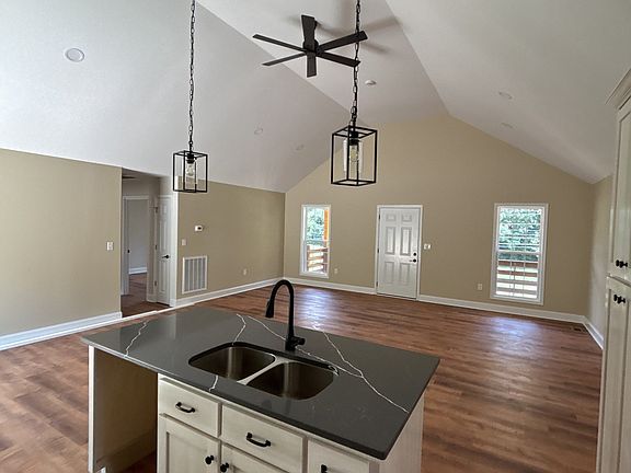4th image of 226 Lanier Private Ln