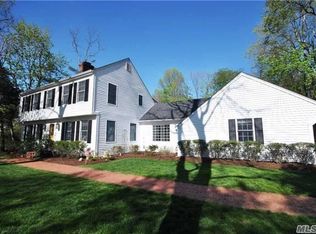 7 Woodhull Rd, East Setauket, NY 11733