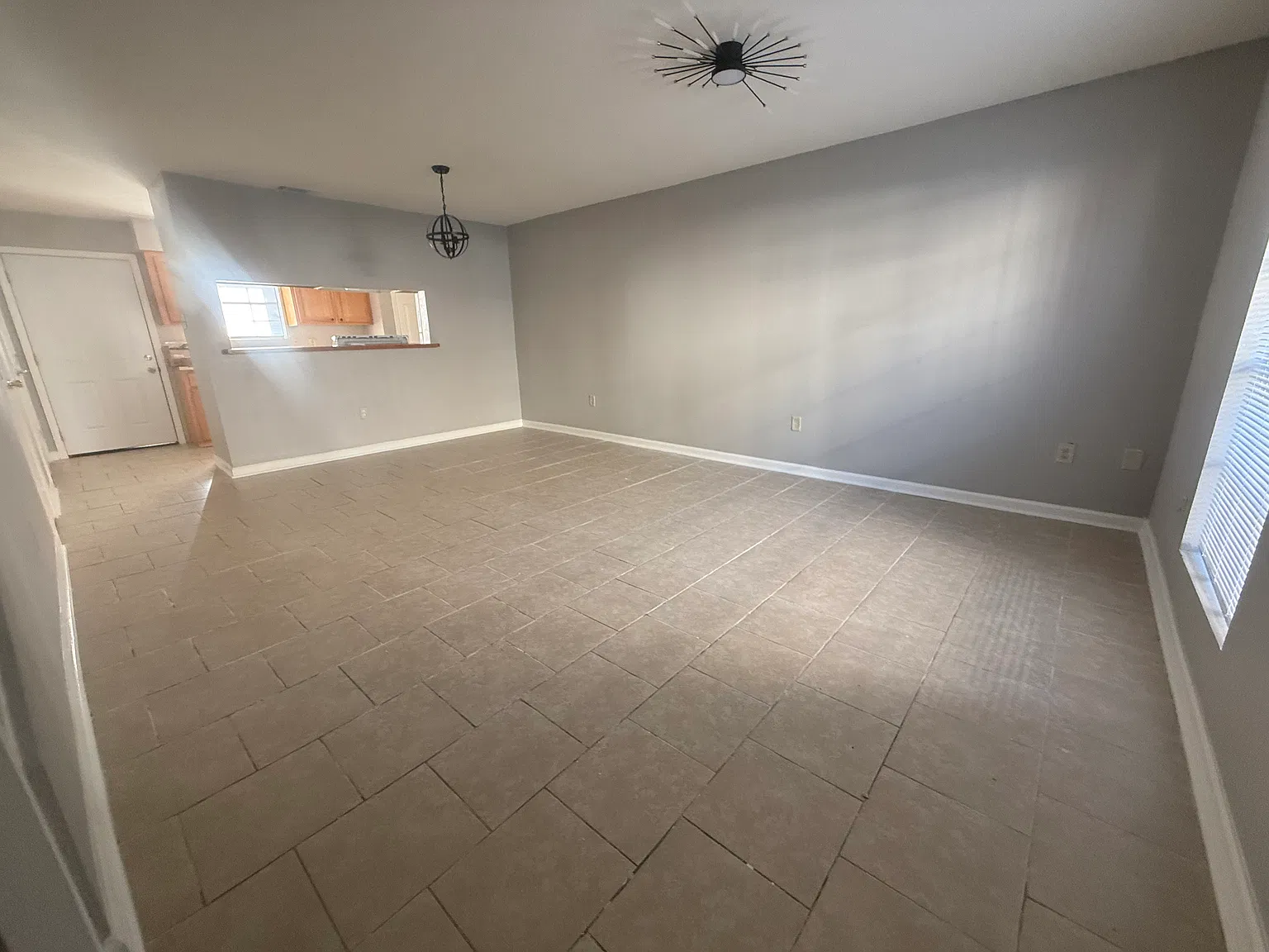 2 bed, 2.5 bath, 1160 sqft, $1,150 — Photo 3