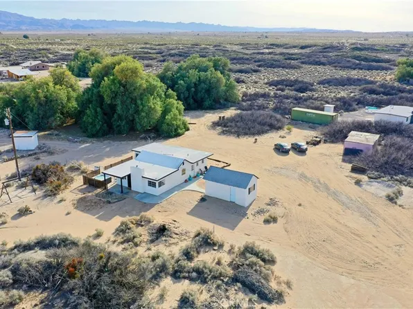 2368 Mesquite Springs Rd, Twentynine Palms, CA 92277