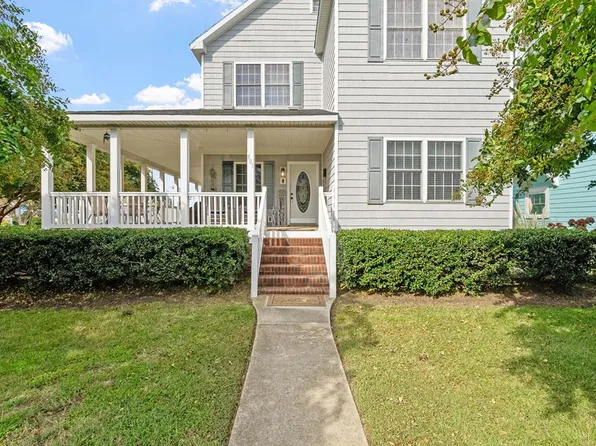601 Pine St, Cape Charles, VA 23310