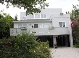 207 Lincoln Ave, Cape May Point, NJ 08212